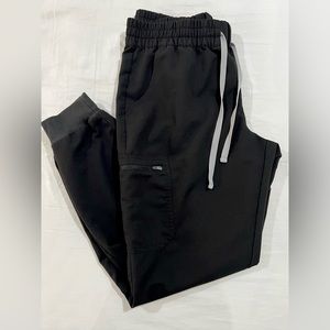 FIGS - Black Uman Relaxed - Tall Jogger Scrub Pants
L - Black - Tall